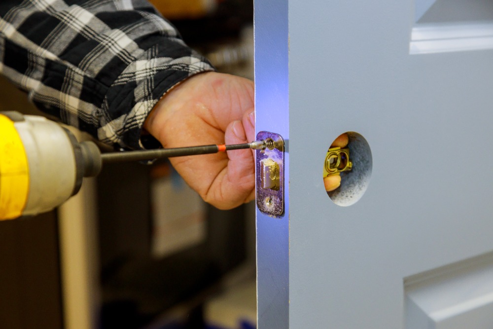 Türschloss wird gewechselt | Yapar's Schlüsseldienst